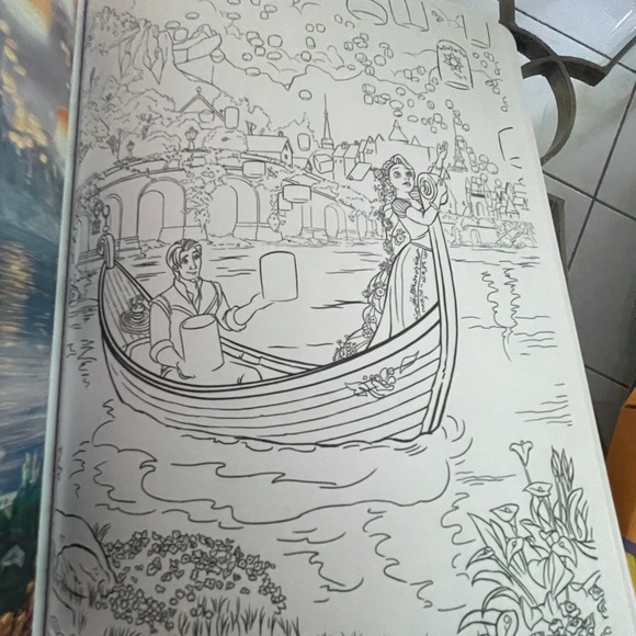 ‼️SOLD‼️Disney Coloring Book with 48 Coloring Pencils Set - Picture 9 of 13